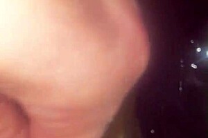 i play with pee as milfycalla