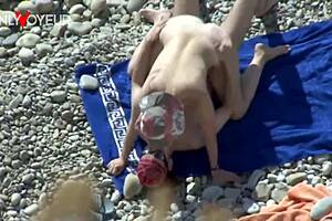 Beach voyeur catches juicy ass white girl creampied