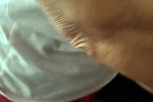 Sesso veloce con il mio amante vicino di casa mentre mio marito riposa con ass and pussy action