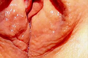 Maturemons airing out my wet vulva! 🌿