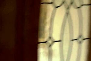 Ibu Tiri Penny Barber Berbaikan dengan Anak Tiri di Tempat Tidur