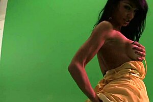 brunette milf persia pele meets justin magnum for a casual encounter.