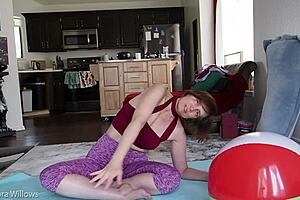 i'm teaching this sexy wife a lesson on her hairless pussy