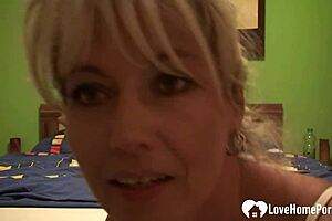 incredible blonde babe masturbates on camera