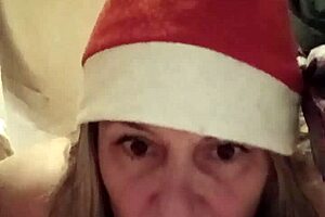 What are you doing in self-bondage session with thumbtacks magic wand?