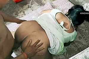 Indian Bhabhi Loves Fucking Boys