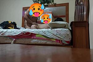 The young woman gives herself to the 54-year-old sugar daddy with thick dick and makes me push