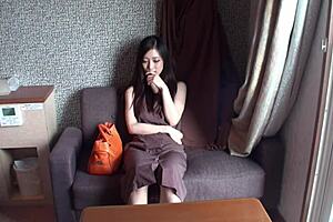 Beautiful mature wife enjoys afternoon sex with her lover