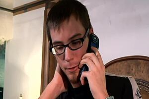 ब्लॉन्ड मॉम क्रिस्टल समर को सेक्सी स्टॉकिंग्स में बैंग करो!