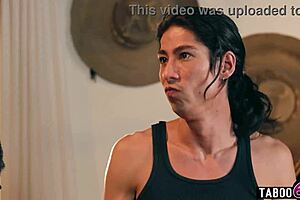 Stripper stepmom Lauren Phillips dped by stepsons!