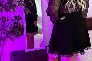 Stunning mature flaunts curves in sexy garter