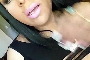 mmm, that milf lesbian kiss is so hot