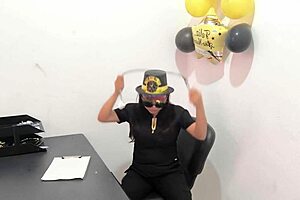 THE HOT OFFICE WORKER PREPARES ANAL PLUG HORNY BUTTOCKS