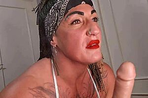 this mature chick is smoking while sucking the vicious bastard's dick hard. 😏