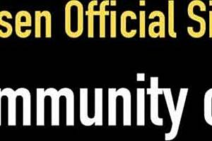 alice wonder dives into some muff at the party with kissing.