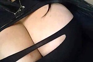 mmm, that milf lesbian kiss is so hot