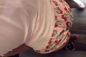 Cachondisima jovensita tiene un culito rico 1 de 2