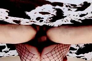 Guess what? Skinny mature women and muscular guy filming amateur pov!