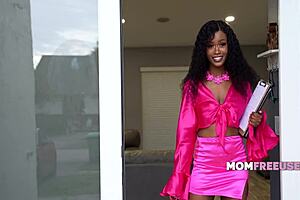 Jezabel Vessir's taboo mom fantasy