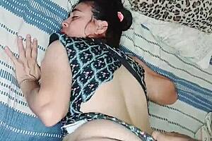 Ate neighbor's tasty pussy and creampied her