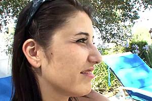 Tara Holiday and Missi Daniels have lesbian relations! Hairless pussy fucking.