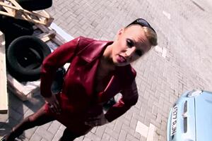 Busty milf Brooke Jameson gets ass fucked 😏