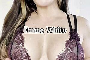 bubbly ass milf outdoor quickie.