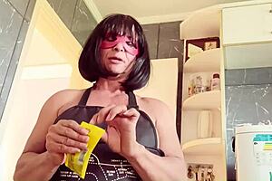 Cooking and banging with athletic mature in taboo doggystyle! 🔥