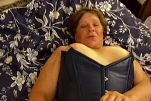 Dark magician granny casts spell with missionary drilling and creamy finish.