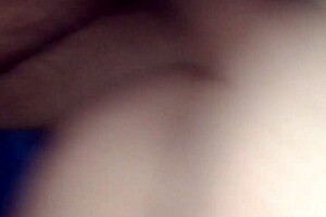 Her wet pussy gets amateur milf attention