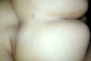 madura de 39 años siente pasión al coger con un morro de 19 años