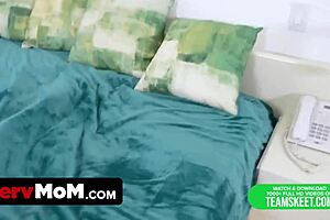 pervmom skylar snow offers anal fun to horny stud 😏