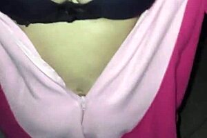 Acosando a madura venezolana culona en las calles de lima disfrazada de la novia de stitch anal - parte 1!