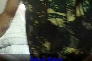 o velho pauzudo arromba a buceta da aninha no motorhome