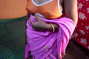 Indian desi big ass bhabhi in pink saree blows boyfriend in cheating housewife viral sex 😍