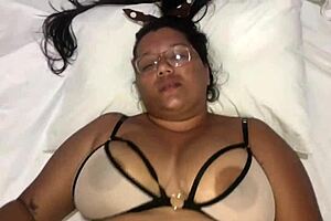 Mi Vecina with Mother in Law and Latina Themes