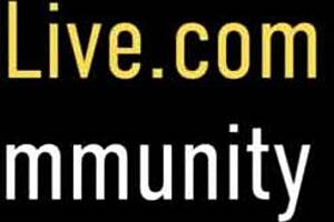 Julia Ann masturbates to orgasm in heels and lingerie!