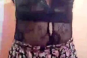 Aurora Estelar Se Muestra En El Baño De Su Casa