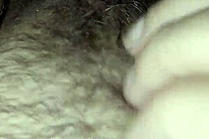 Una milf con la fica peloso e aperta sensual fetish sex pornstar