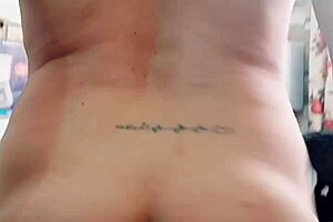 mis primeras locuras sensuales puedes verme en todas mis posiciones, masturbating my pussy as a petite 18+ milf 😍