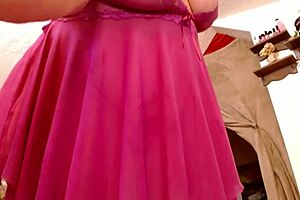 Dawnskye1962 shakes big ass showcasing delicious curves intensely