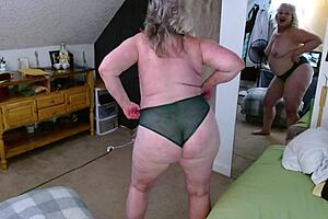 dawnskye1962 delivers kisses and verbal humiliation in roleplay for maliek