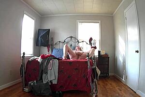 Hidden cam catches stepmom masturbating after shopping 😏