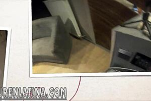 Madre soltera argentina me pide que la folle sin condon despues de una propina en ano nuevo 2024