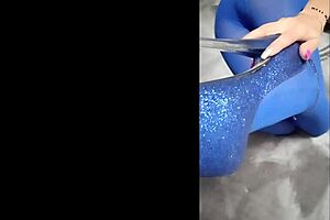 Sexy laura waits in heels for her moment