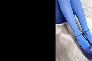 Sexy laura waits in heels for her moment