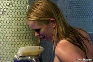 Pregnant lady enjoys classy outdoor moments