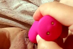 this milf opens her pussy in a sexy way