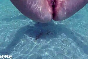 Mature curvy milf gets underwater creampie in tight pussy. Cum spills inside during steamy homemade fun.
