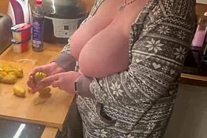 two big boobs in the kitchen, european milf and chubby amateur handjob fun